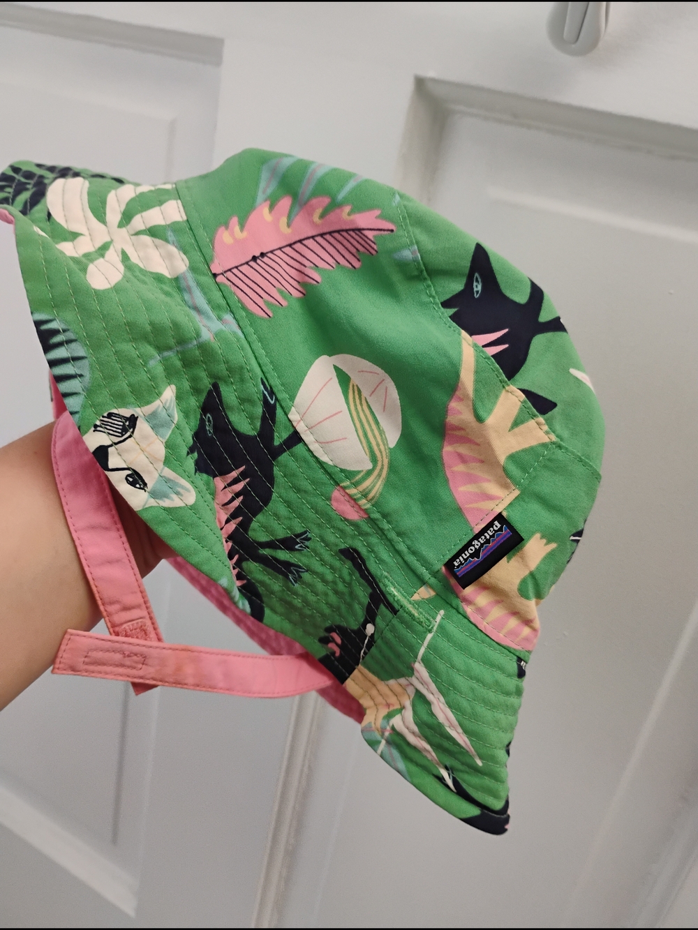 Patagonia Kids' Green Tropical Print Bucket Hat with Pink Chin Strap